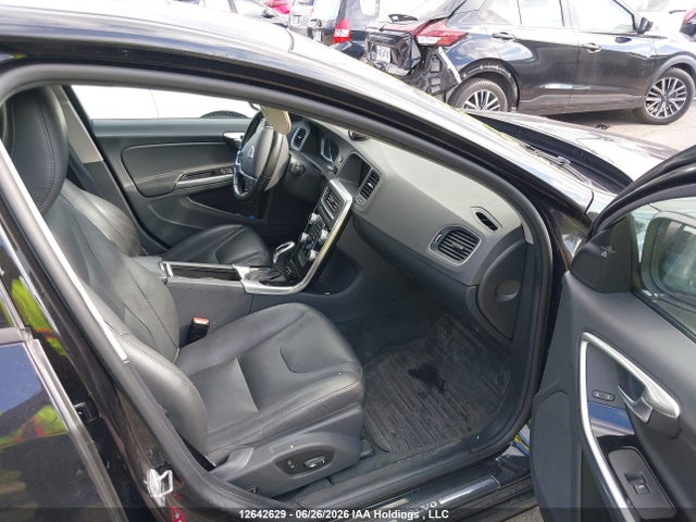 Volvo S60 T5 Dynamic 2018 YV140MTL4J2462768 Image 5