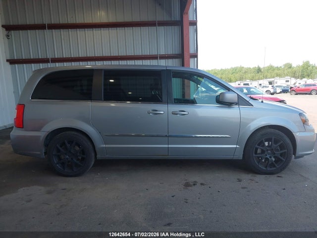 12642654 :رقم المزاد ، 2C4RC1HG6ER361008 vin ، 2014 Chrysler Town & Country S مزاد بيع