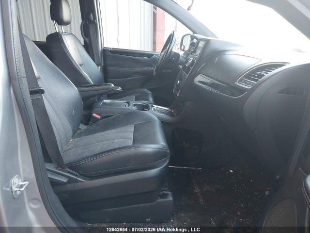 12642654 :رقم المزاد ، 2C4RC1HG6ER361008 vin ، 2014 Chrysler Town & Country S مزاد بيع