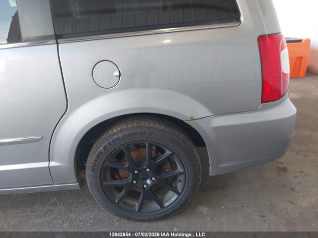 12642654 :رقم المزاد ، 2C4RC1HG6ER361008 vin ، 2014 Chrysler Town & Country S مزاد بيع
