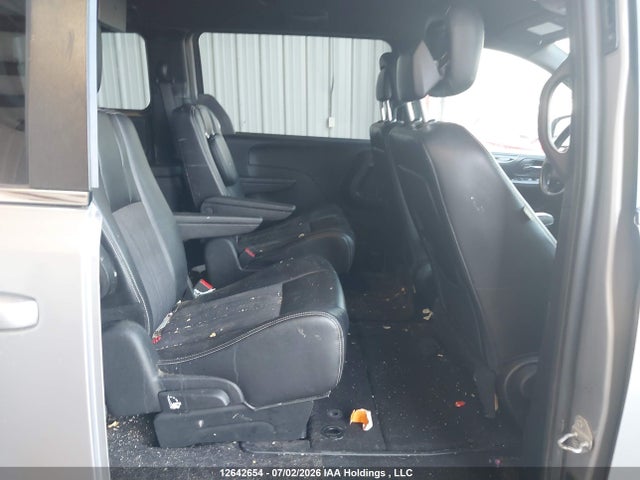 12642654 :رقم المزاد ، 2C4RC1HG6ER361008 vin ، 2014 Chrysler Town & Country S مزاد بيع