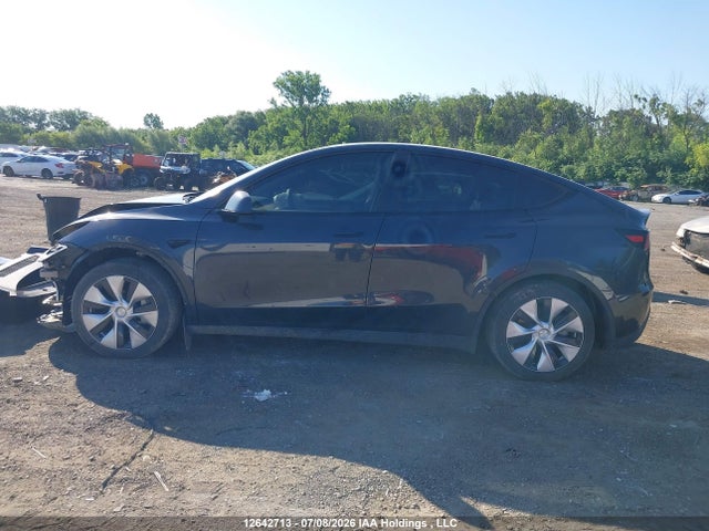 Продаж на аукціоні авто 2024 Tesla Model Y Long Range/rwd, vin: 7SAYGDED1RF025024, номер лоту: 12642713
