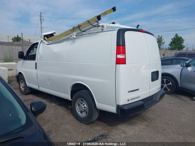 1GCWGAF77R1216953 Chevrolet Express 2500