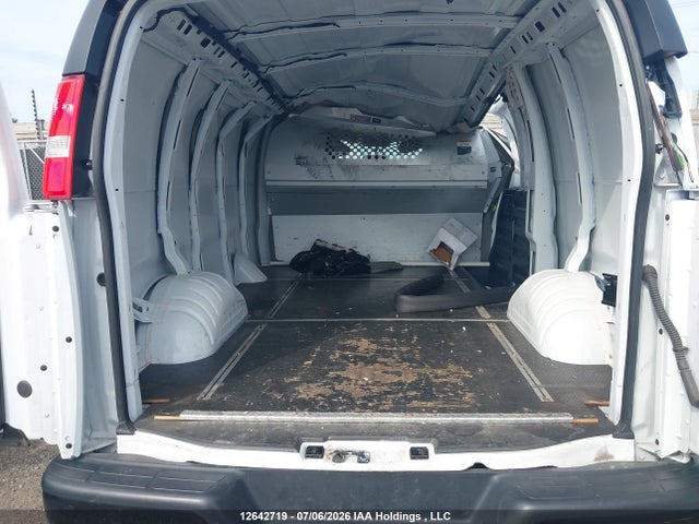 1GCWGAF77R1216953 Chevrolet Express 2500