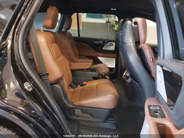 5LM5J7XC1NGL05557 Lincoln Aviator Reserve