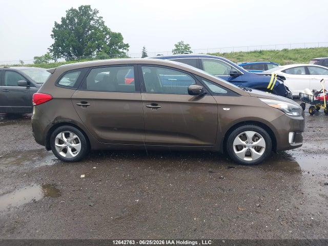 KIA Rondo Lx 2014 KNAHT8A32E7045986 Image 13