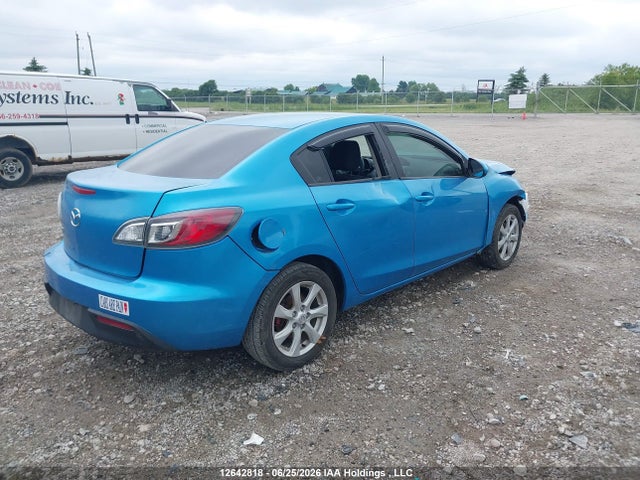 12642818 :رقم المزاد ، JM1BL1VF0B1373989 vin ، 2011 Mazda 3 I مزاد بيع