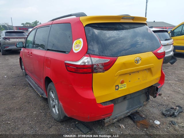 Toyota Sienna Le V6 2015 5TDKK3DC8FS574151 Image 3