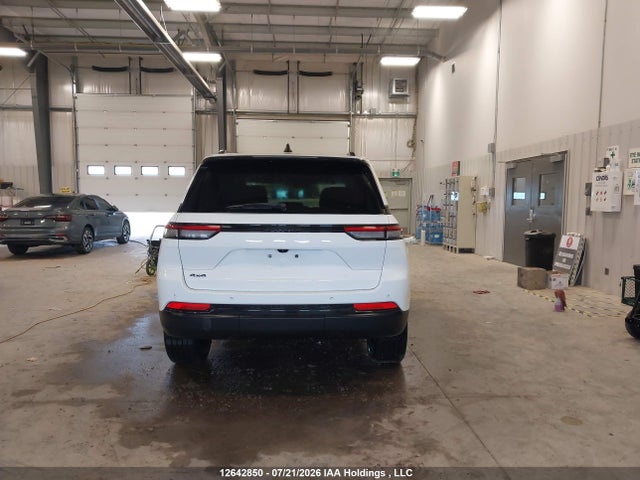 12642850 :رقم المزاد ، 1C4RJHAGXPC641180 vin ، 2023 Jeep Grand Cherokee Laredo/altitude مزاد بيع