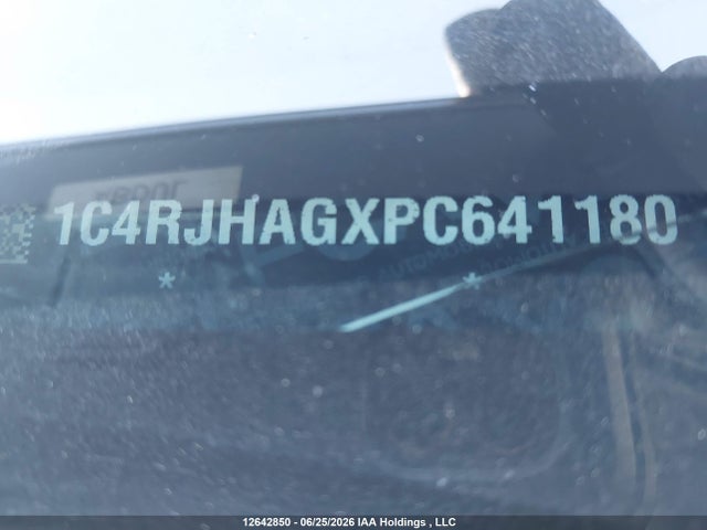 12642850 :رقم المزاد ، 1C4RJHAGXPC641180 vin ، 2023 Jeep Grand Cherokee Laredo/altitude مزاد بيع