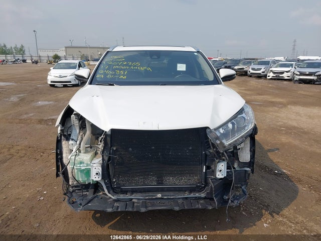 Toyota Highlander Limited 2017 5TDDZRFH7HS400851 Image 13