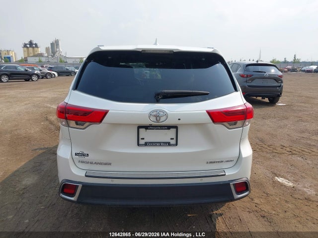 Toyota Highlander Limited 2017 5TDDZRFH7HS400851 Image 17