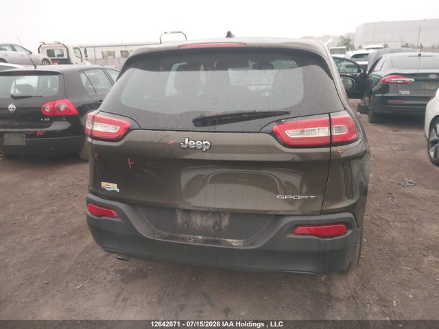 1C4PJLAB8FW738177 Jeep Cherokee Sport