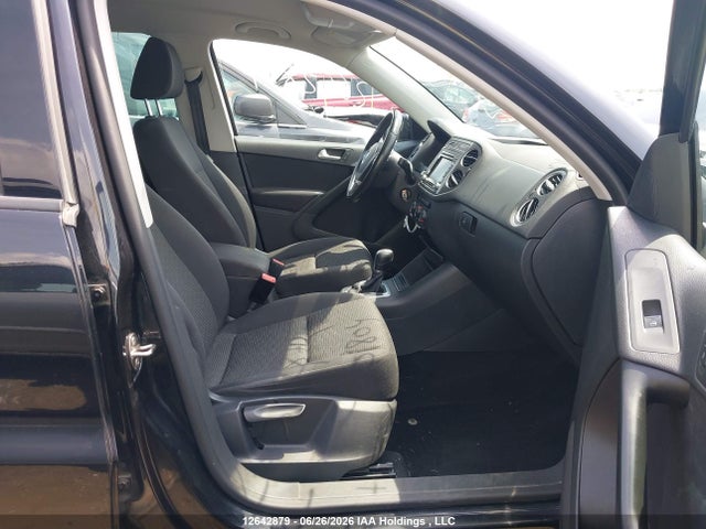 Продажа на аукционе авто 2015 Volkswagen Tiguan S/se/sel/r-line, vin: WVGJV7AXXFW609804, номер лота: 12642879