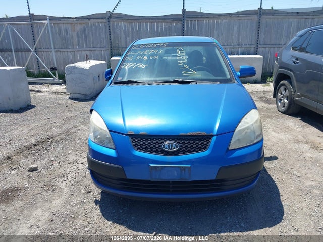 12642895 :رقم المزاد ، KNADE123566148793 vin ، 2006 Kia Rio Ex مزاد بيع