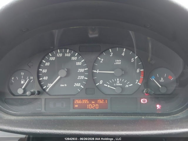 2000 Bmw 323ci მანქანა იყიდება აუქციონზე, vin: WBABM3347YJN61120, აუქციონის ნომერი: 12642933