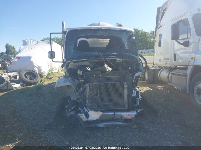 Freightliner M2 106 2022 1FVACXFE7NHMR4135 Image 11