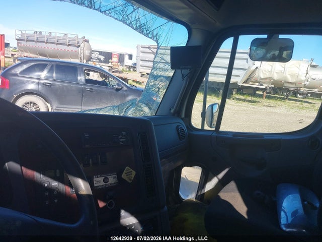 Freightliner M2 106 2022 1FVACXFE7NHMR4135 Image 5