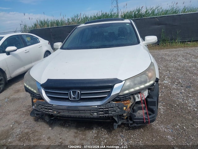Honda Accord 2014 1HGCR2F94EA810156 Image 13