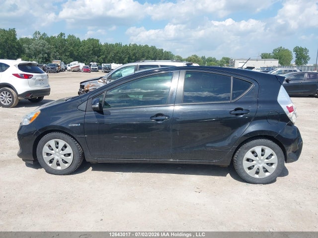 2014 Toyota Prius C მანქანა იყიდება აუქციონზე, vin: JTDKDTB33E1067991, აუქციონის ნომერი: 12643017