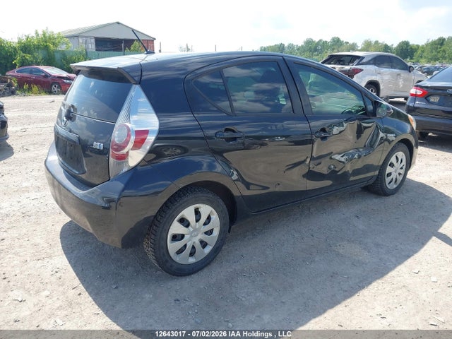 2014 Toyota Prius C მანქანა იყიდება აუქციონზე, vin: JTDKDTB33E1067991, აუქციონის ნომერი: 12643017
