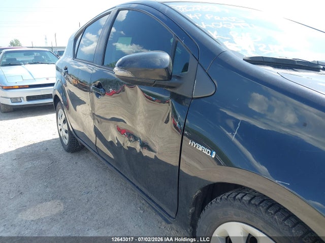 2014 Toyota Prius C მანქანა იყიდება აუქციონზე, vin: JTDKDTB33E1067991, აუქციონის ნომერი: 12643017
