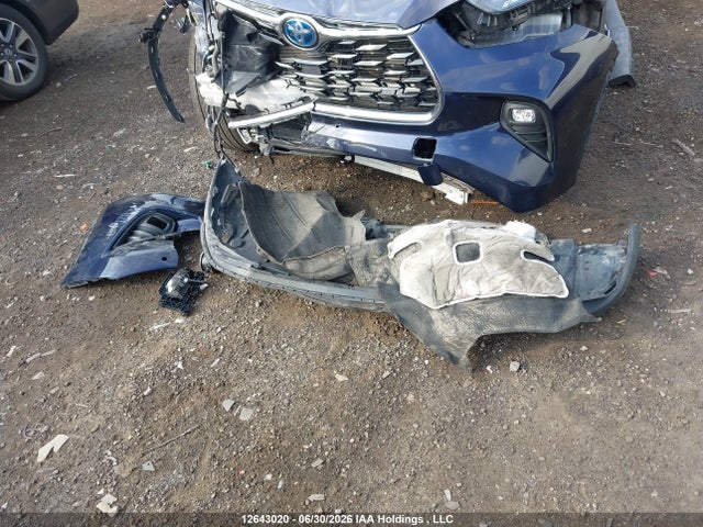 2022 Toyota Highlander Hybrid Hybrid მანქანა იყიდება აუქციონზე, vin: 5TDXBRCH5NS073139, აუქციონის ნომერი: 12643020