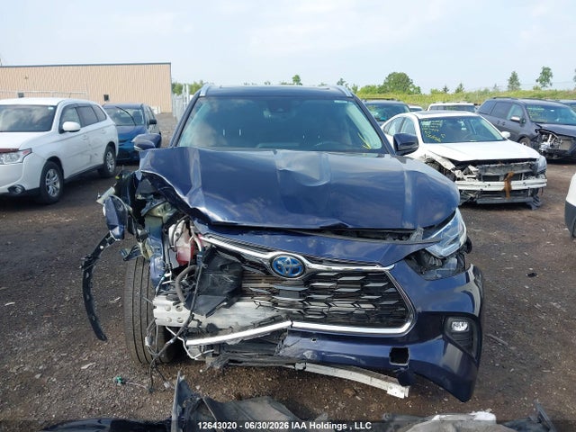 2022 Toyota Highlander Hybrid Hybrid მანქანა იყიდება აუქციონზე, vin: 5TDXBRCH5NS073139, აუქციონის ნომერი: 12643020