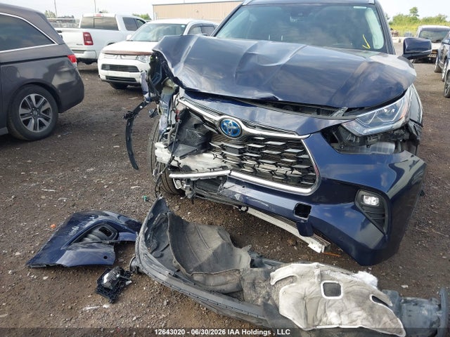 2022 Toyota Highlander Hybrid Hybrid მანქანა იყიდება აუქციონზე, vin: 5TDXBRCH5NS073139, აუქციონის ნომერი: 12643020