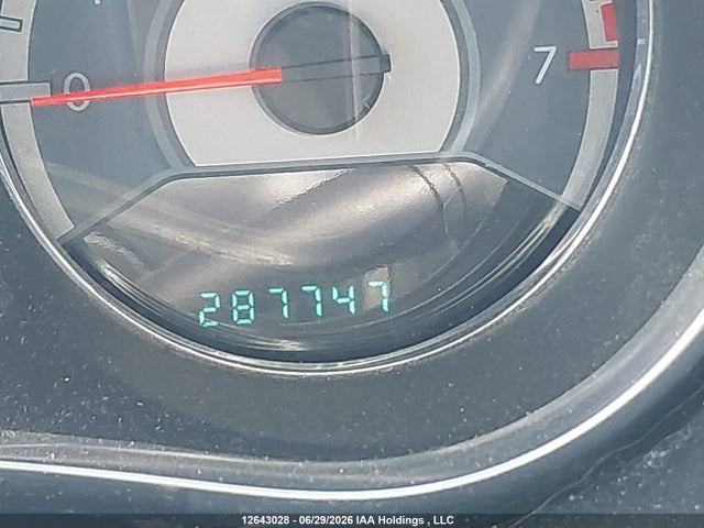 Продажа на аукционе авто 2013 Chrysler 200 Lx, vin: 1C3CCBAB2DN525770, номер лота: 12643028