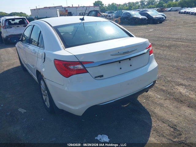 Продажа на аукционе авто 2013 Chrysler 200 Lx, vin: 1C3CCBAB2DN525770, номер лота: 12643028