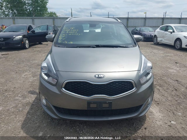 12643043 :رقم المزاد ، KNAHU8A38E7071537 vin ، 2014 Kia Rondo Ex/ex Luxury/se مزاد بيع