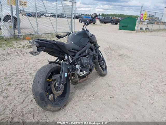 Yamaha MT09 2019 JYARN53N4KA001593 Image 4