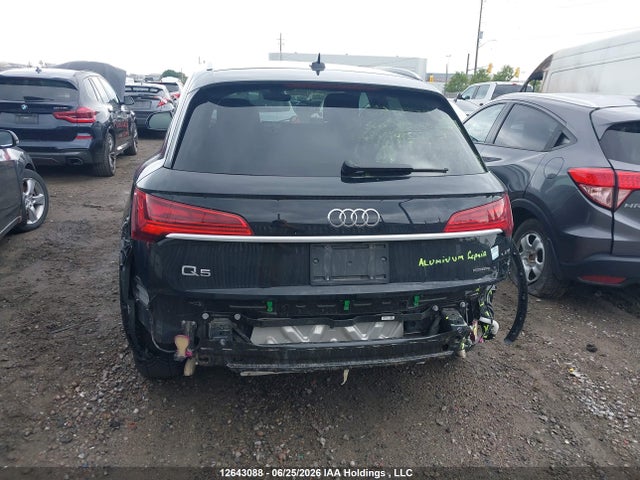 WA1AAAFY4R2064381 Audi Q5 Komfort 45
