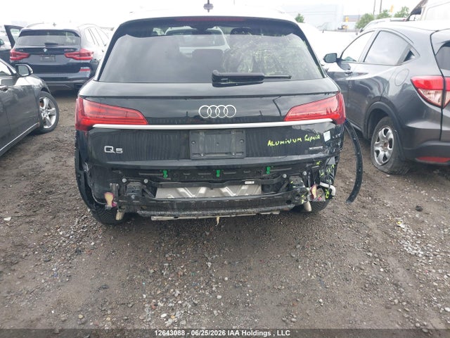 WA1AAAFY4R2064381 Audi Q5 Komfort 45