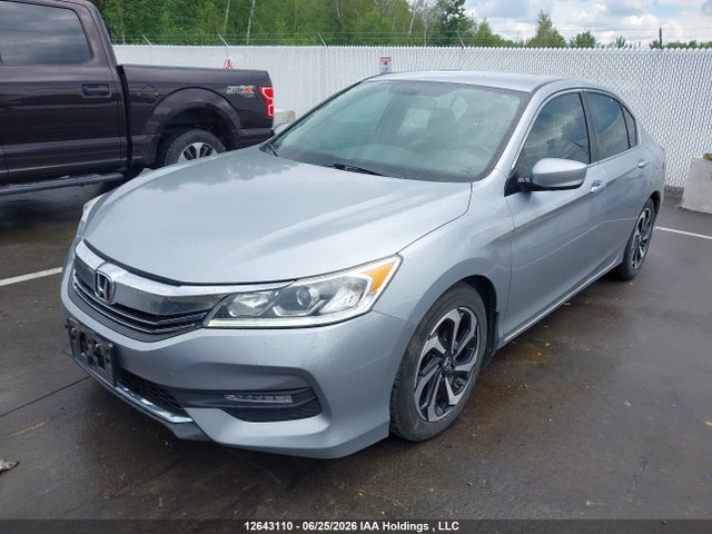 12643110 :رقم المزاد ، 1HGCR2F30HA803401 vin ، 2017 Honda Accord Lx مزاد بيع