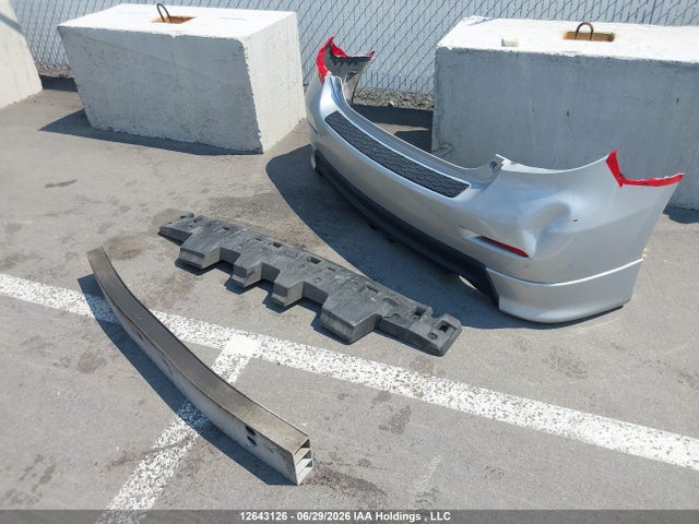 12643126 :رقم المزاد ، 2T1KE40E69C020608 vin ، 2009 Toyota Matrix Xr مزاد بيع