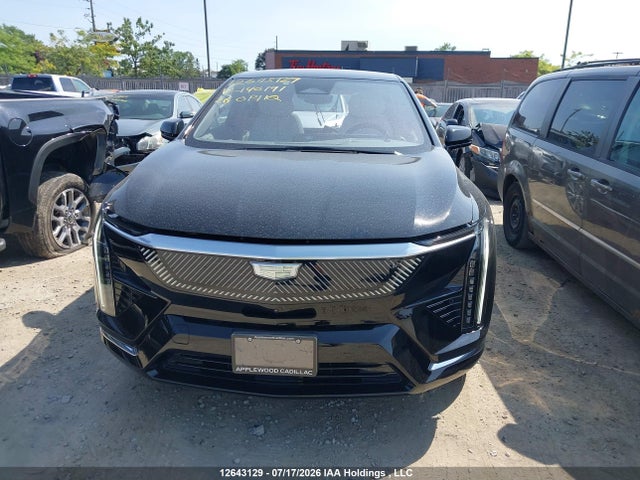 3GYK3DM42TS140191 Cadillac Optiq Luxury