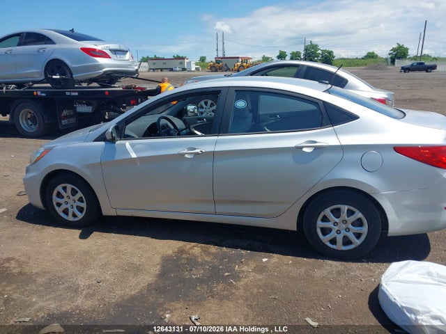 12643131 :رقم المزاد ، KMHCT4AE6DU409006 vin ، 2013 Hyundai Accent Gls/gs مزاد بيع