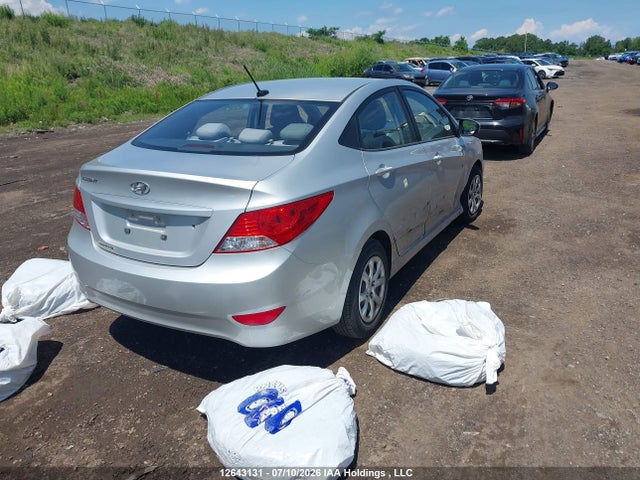 12643131 :رقم المزاد ، KMHCT4AE6DU409006 vin ، 2013 Hyundai Accent Gls/gs مزاد بيع