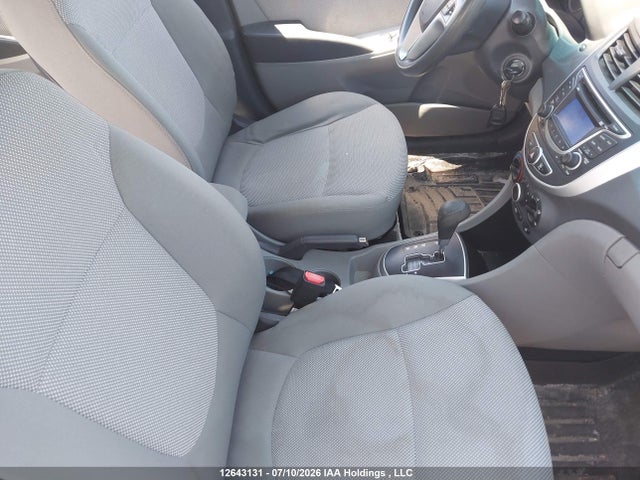 12643131 :رقم المزاد ، KMHCT4AE6DU409006 vin ، 2013 Hyundai Accent Gls/gs مزاد بيع