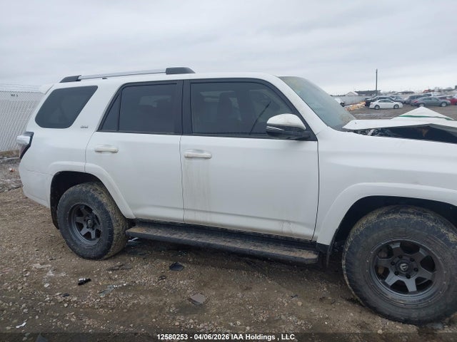 Toyota 4runner 2023 JTENU5JR2P6100897 Image 13
