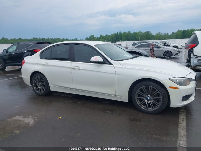 BMW 320i Xdrive 2015 WBA3C3C58FK201944 Image 13
