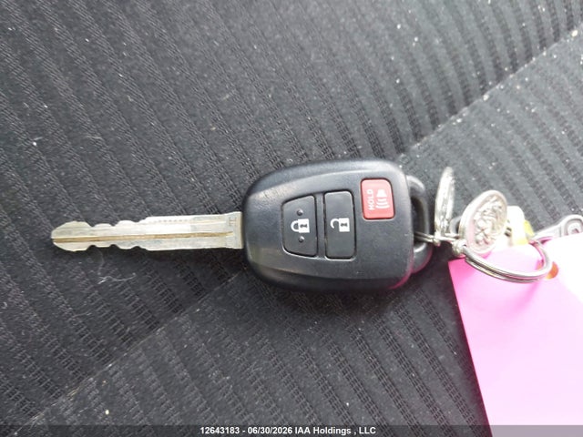 2015 Toyota Rav4 Le მანქანა იყიდება აუქციონზე, vin: 2T3BFREV2FW294313, აუქციონის ნომერი: 12643183