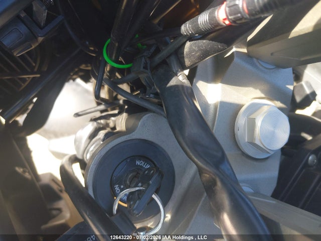 Yamaha FJ09 2016 JYARN37N6GA000743 Image 11