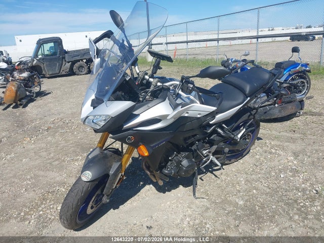Yamaha FJ09 2016 JYARN37N6GA000743 Image 2