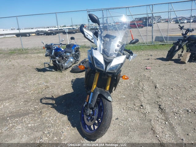 Yamaha FJ09 2016 JYARN37N6GA000743 Image 5