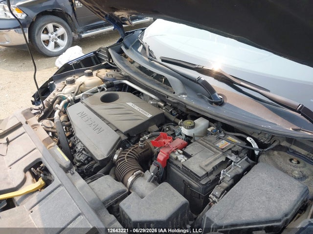 JN8BT3BB4RW281783 Nissan Rogue Sv Moonroof