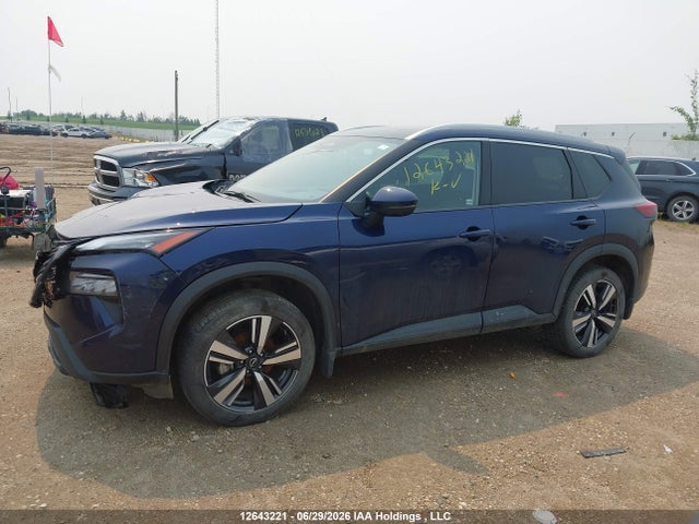 JN8BT3BB4RW281783 Nissan Rogue Sv Moonroof