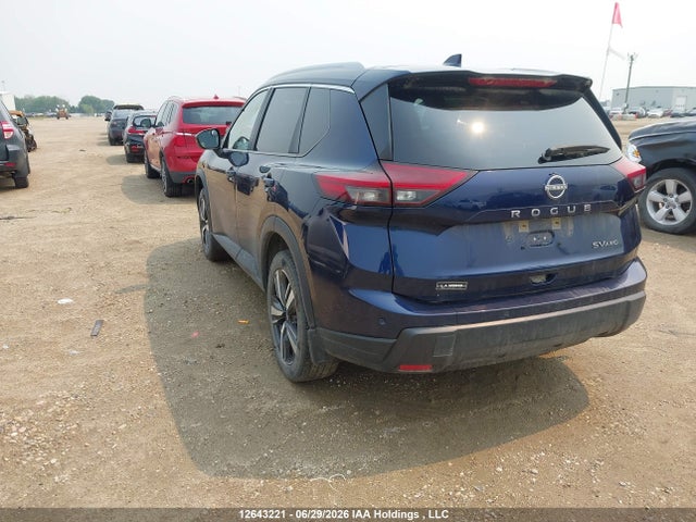 JN8BT3BB4RW281783 Nissan Rogue Sv Moonroof